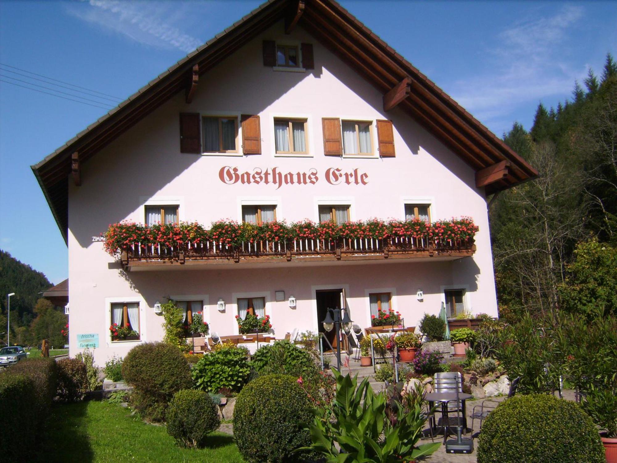 Gasthaus Zur Erle Hotel Simonswald Exterior photo