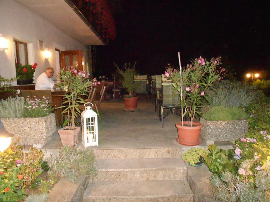 Gasthaus Zur Erle Simonswald Exterior photo