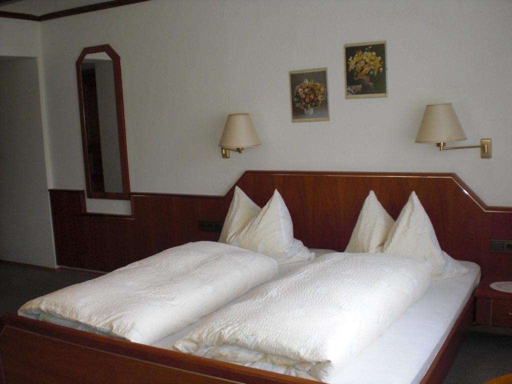 Gasthaus Zur Erle Simonswald Room photo