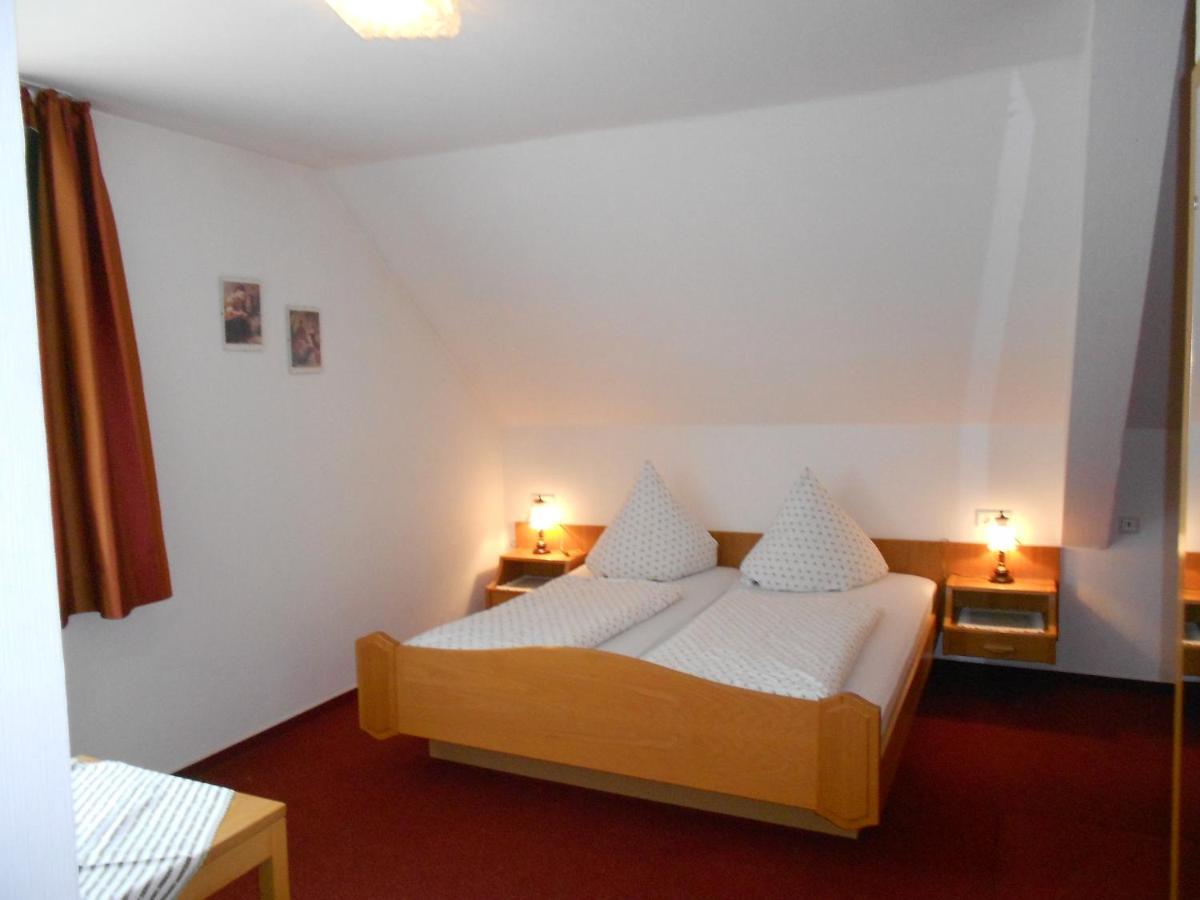 Gasthaus Zur Erle Simonswald Room photo